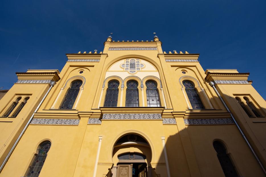 Front view of the Zatec synagogue
