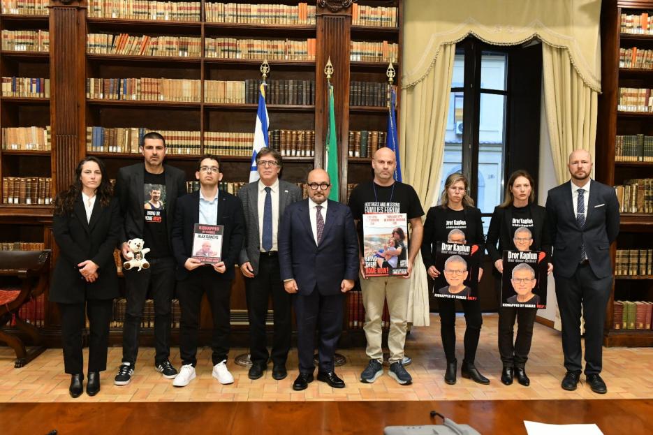 familiari_ostaggi