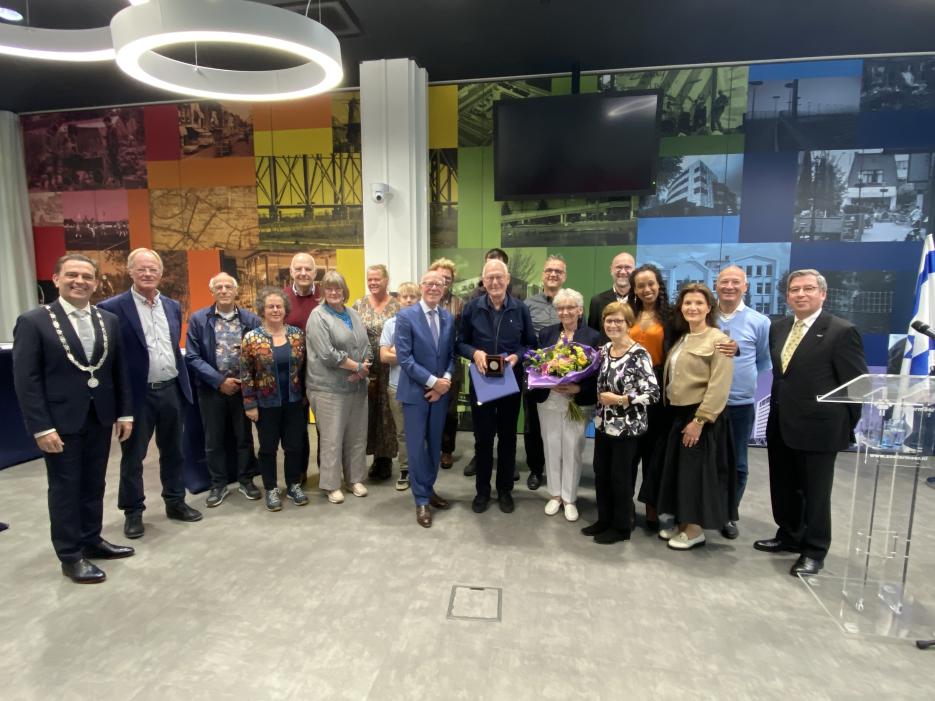 Yad Vashem Ceremony in Zoetermeeri in honor of Gerrit Wiechert Kleisen