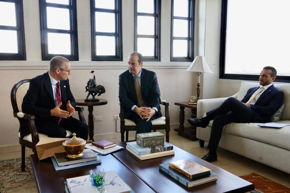 Embajador de Israel Itai Bardov se reúne con Canciller Javier Martínez Acha (photo credit: Mire) Itai Bardov y Javier Martínez Acha