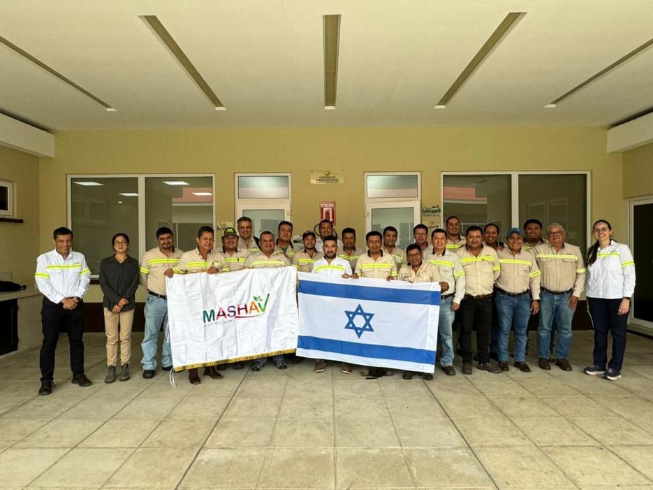 capacitación en ingenio la union (photo credit: Embajada de Israel) capacitación en ingenio la union