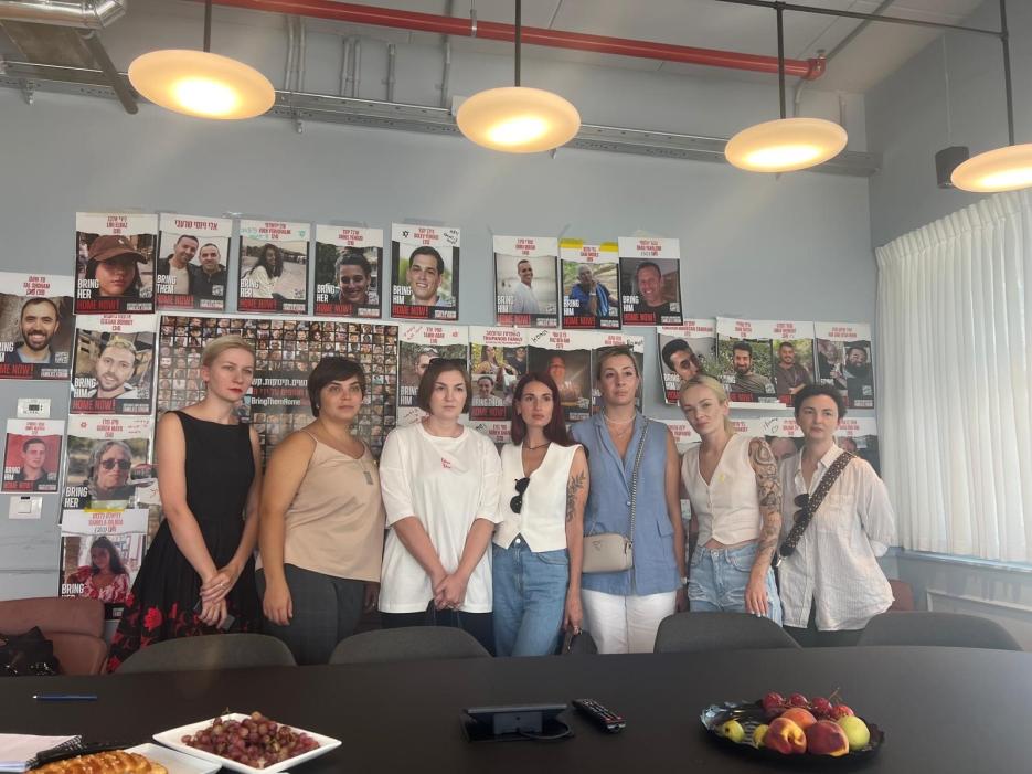 female delegation01