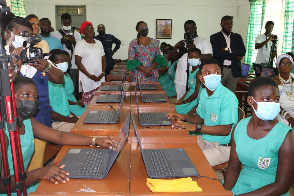 Students of Amasaman Senior Technical Secondary School at their newly refurbished ICT Lab (photo credit: MFA Accra) Students of Amasaman Senior Technical Secondary School at their newly refurbished ICT Lab