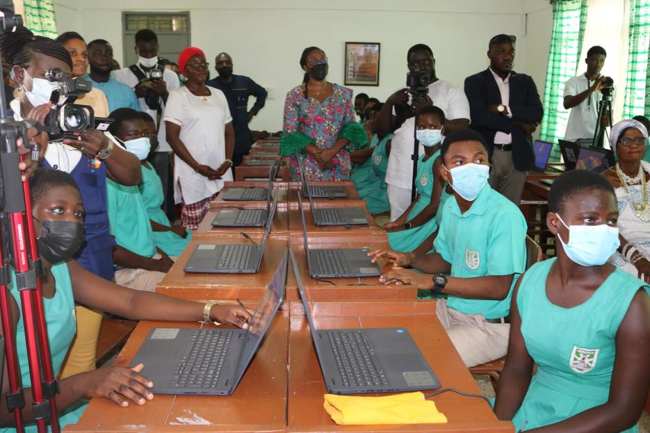 Students of Amasaman Senior Technical Secondary School at their newly refurbished ICT Lab 