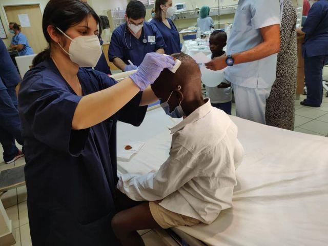 Treating of affected persons (photo credit: MFA Accra) Treating of affected persons