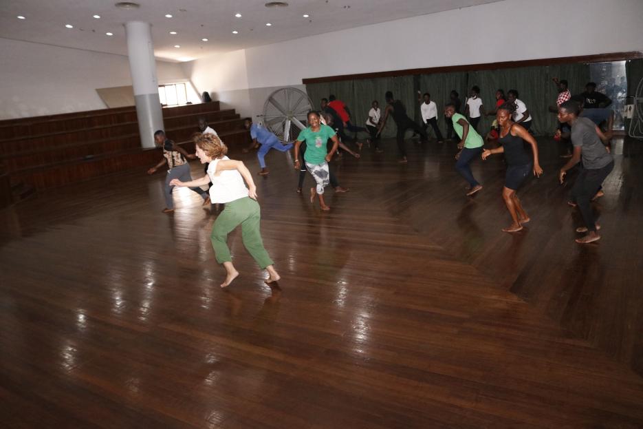 Miriam in a dance workshop with the Ghana Dance Ensemble 