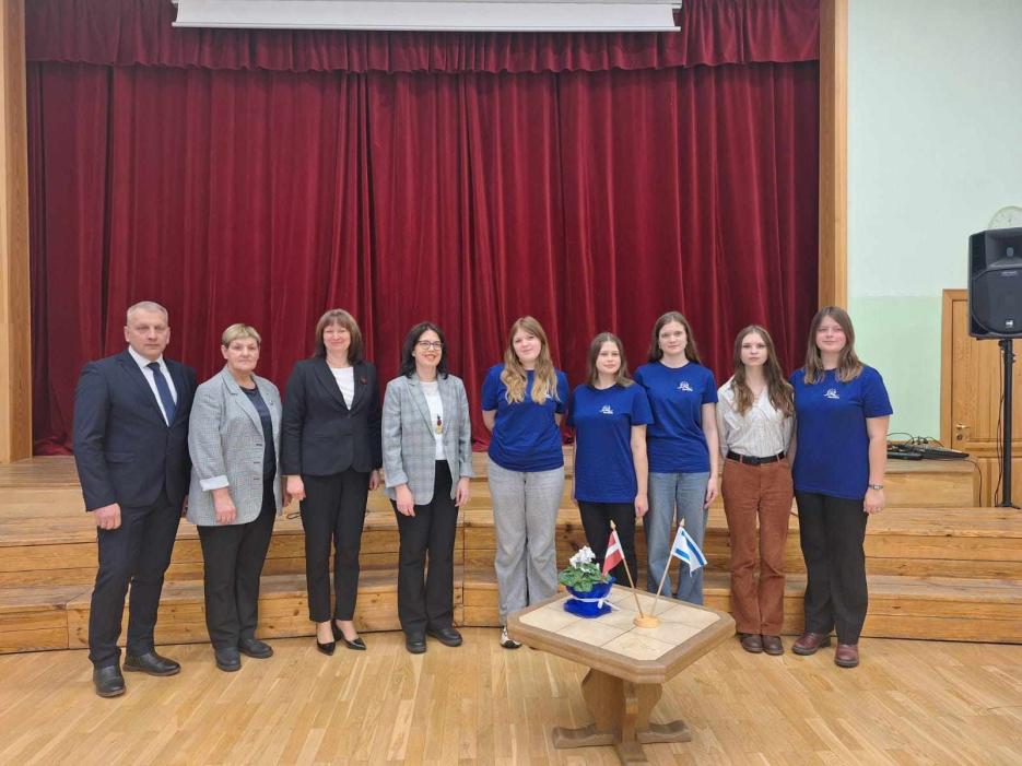Pļaviņu skola (photo credit: embassy) Pļaviņu skola