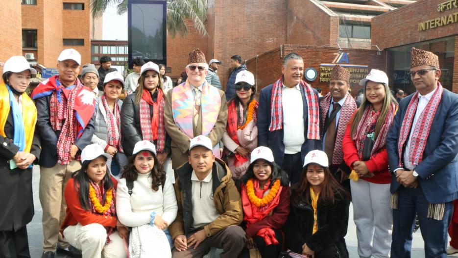 The First Group of Auxiliary Workers Departs for Israel