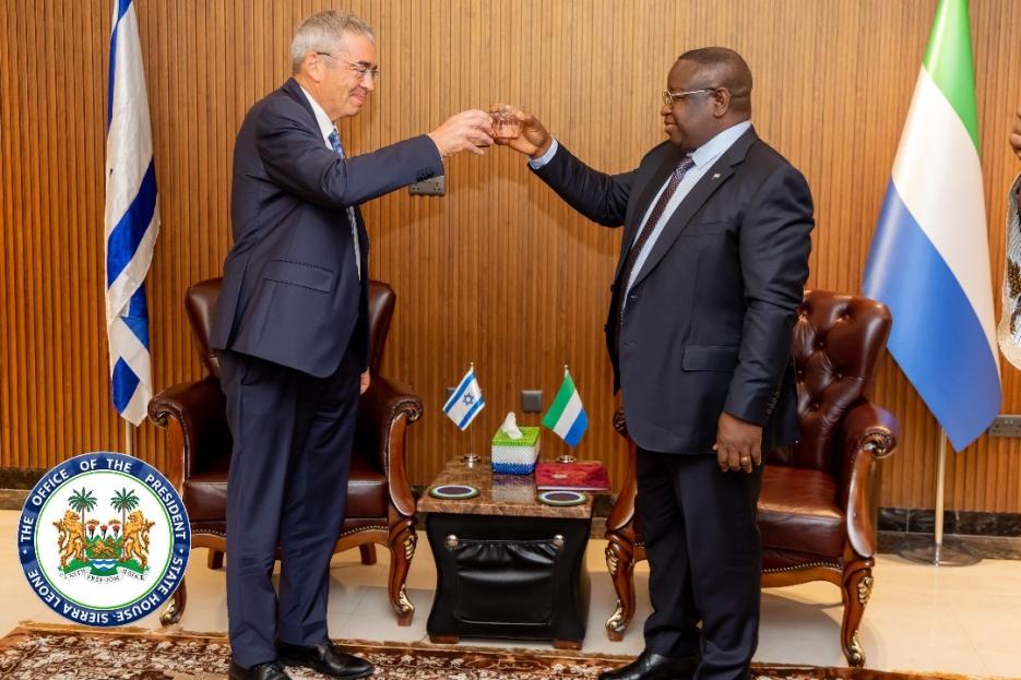 Ambassador Roey Gilad with President Bio in Freetown (photo credit: Presidency Sierra Leone) Ambassador Roey Gilad with President Bio in Freetown