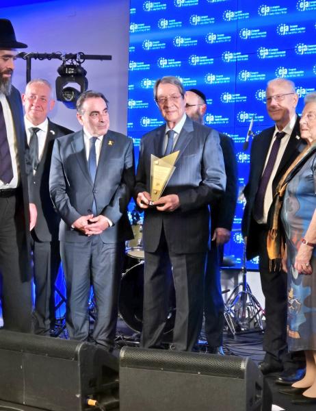 Anastasiades Solomon award (photo credit: Embassy of Israel) Anastasiades Solomon award
