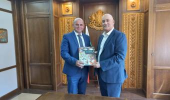 Ambassador Sfari and Mayor of Bansko