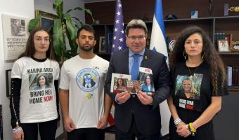 Consul General Akunis Welcomes Relatives of Hostages Romi Gonen, Karina Ariev and Naama Levy to NY