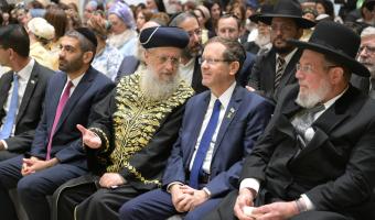 President Isaac Herzog Calls on Chief Rabbis