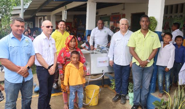 entrega de micro planta de potabilizadora en Madugandi
