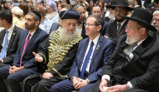 President Isaac Herzog Calls on Chief Rabbis